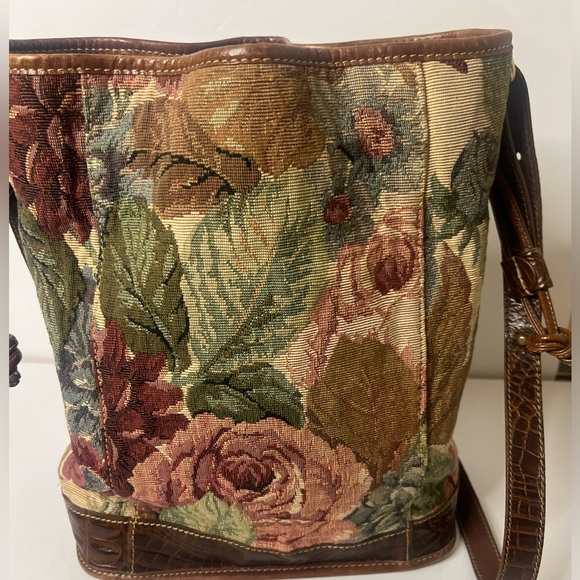 Vintage 90s Brahmin floral tapestry leather satchel bucket shoulder bag - Picture 4 of 16